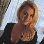 Profil de Carmella